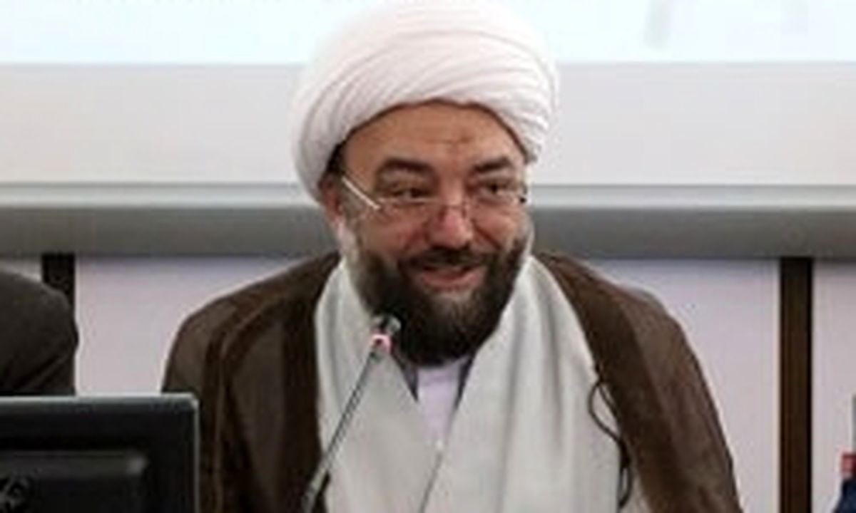 نگاه کارمندی به «معلم» رابطه عاطفی را از بین می‌برد