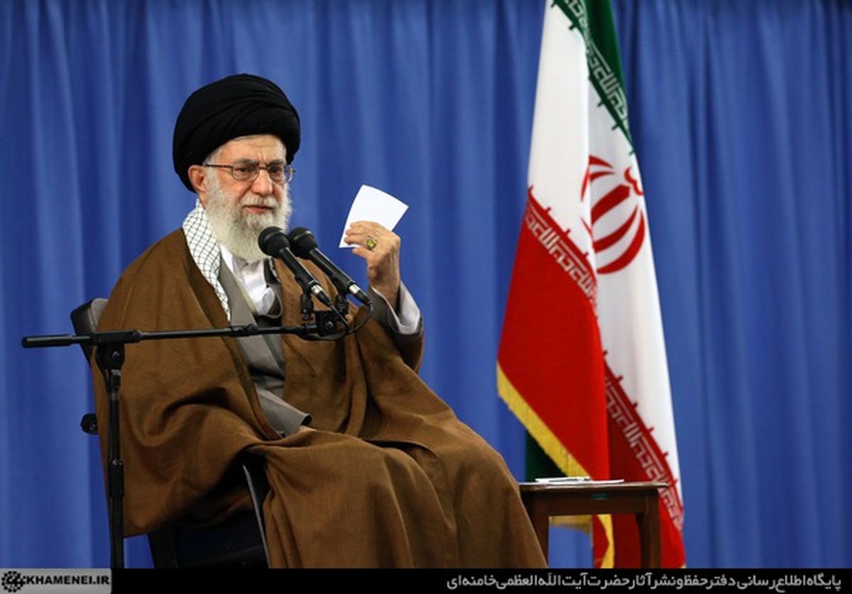 دیدار جمعی از دانشجویان برتر علمی با رهبر معظم انقلاب