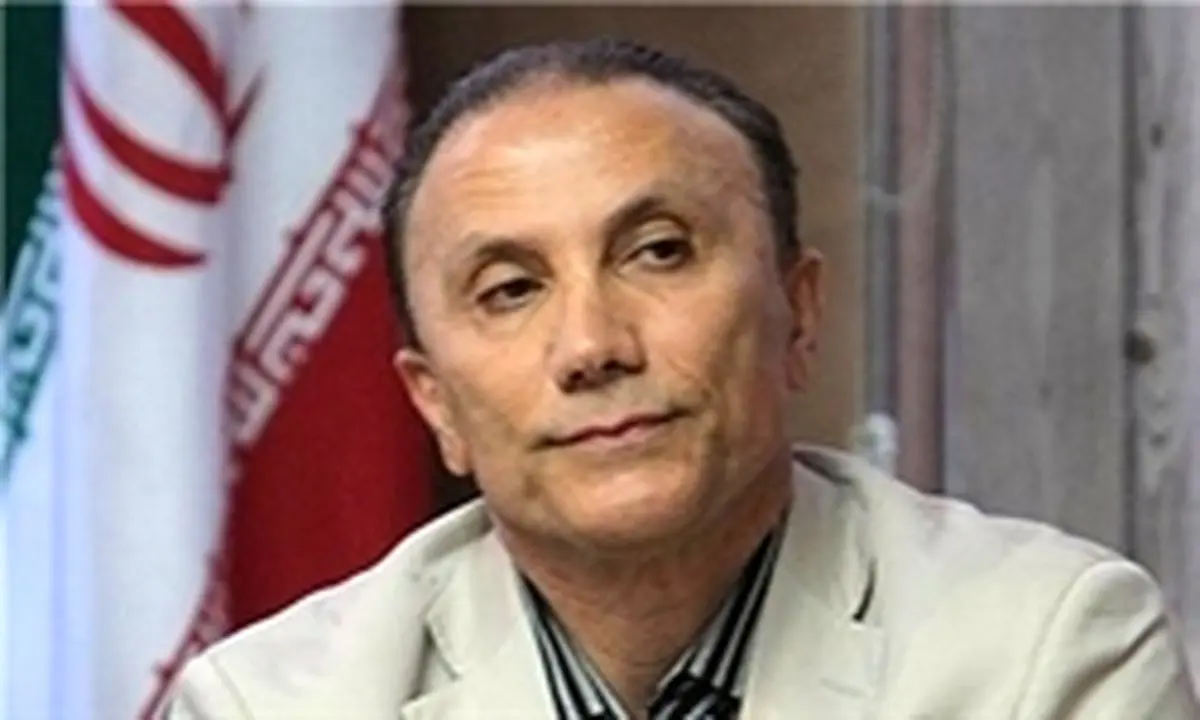 درخشان: مربی خارجی جواب نمی‌دهد
