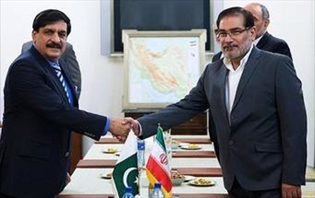مشاور امنیت ملی نخست‌وزیر پاکستان با شمخانی دیدار کرد