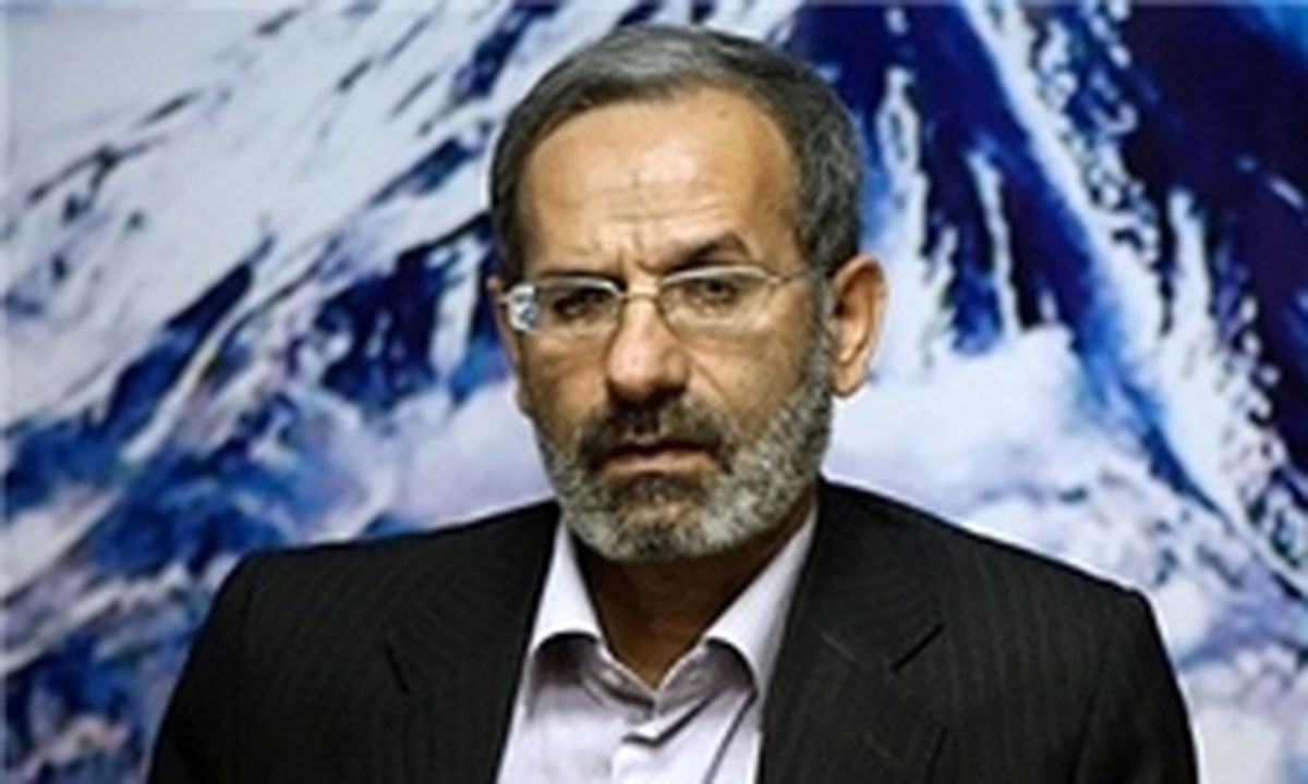 زارعی:تمایل دولت به مذاکره با آمریکا غیر منطقی است