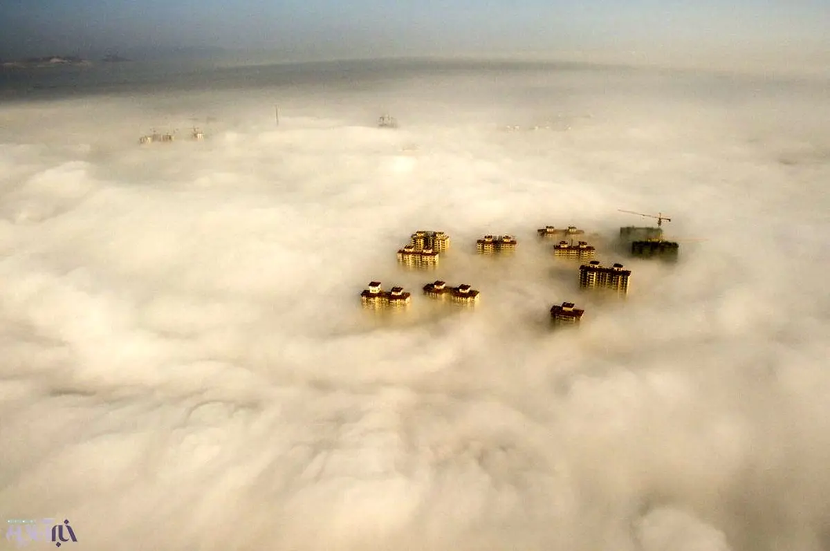 نمایی زیبا از آسمان مه‌آلود چین/عکس