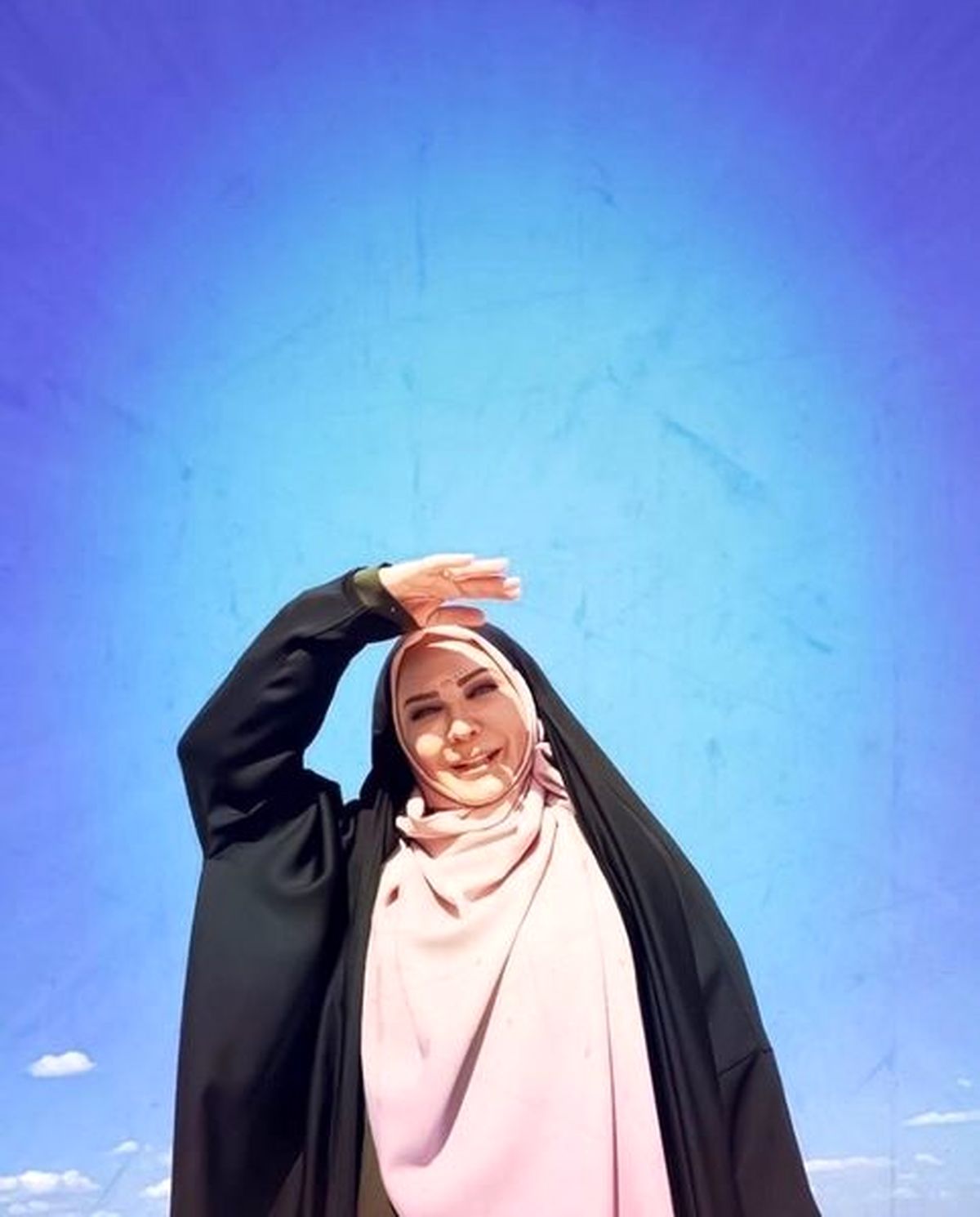 لعیا زنگنه با چادر مشکی + عکس
