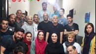 حمیرا ریاضی در کنار گروه بوی باران