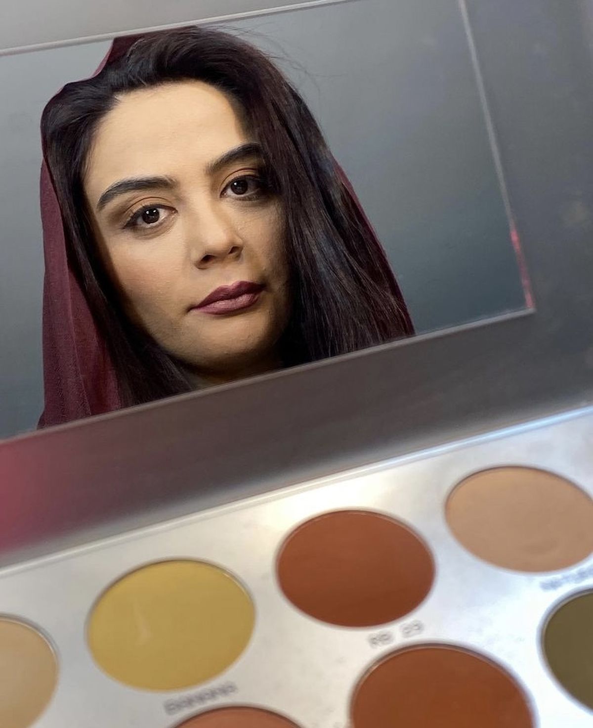 مارال فرجاد در حال گریم + عکس