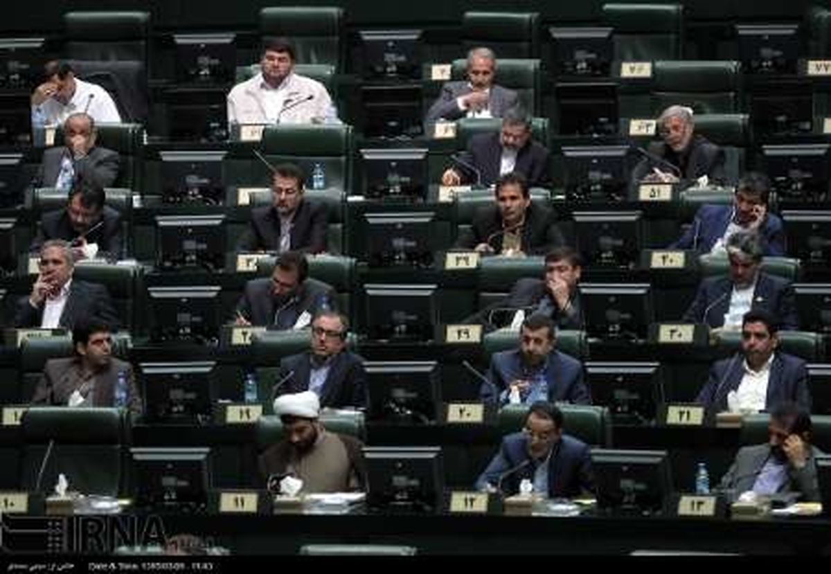 نقوی حسینی :در مقابله با رفتارهای سنا فردا در مجلس طرح دو فوریتی ارائه می کنیم