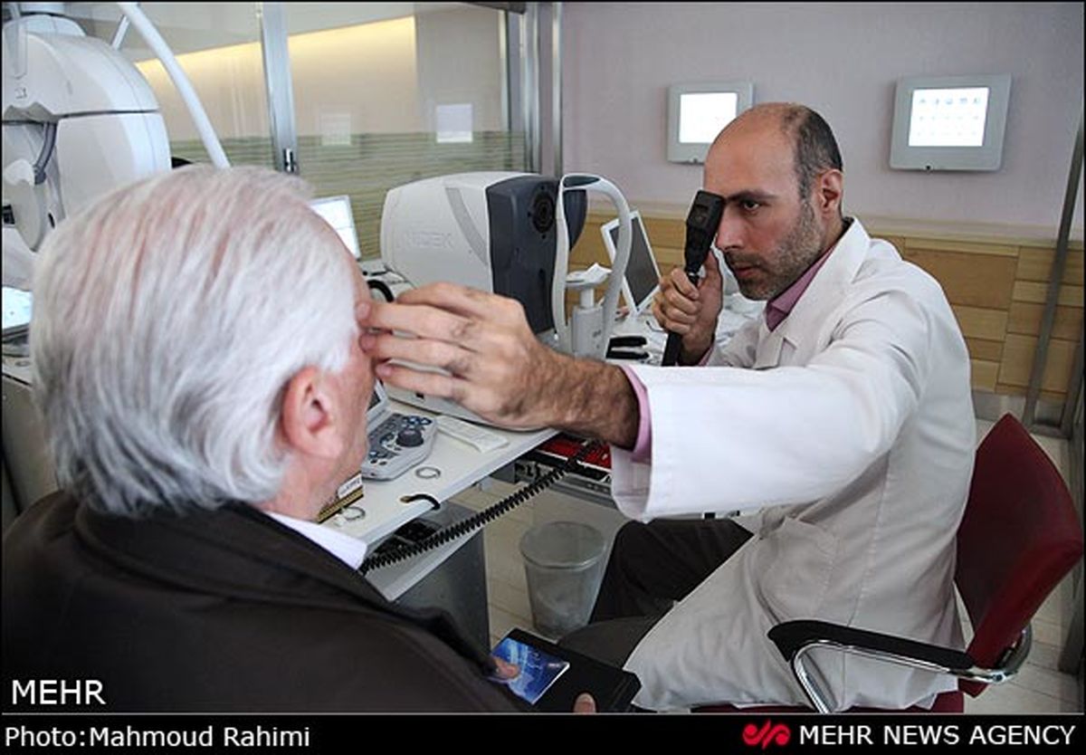 تشخیص مشکلات چشمی وظیفه اپتومتریست است