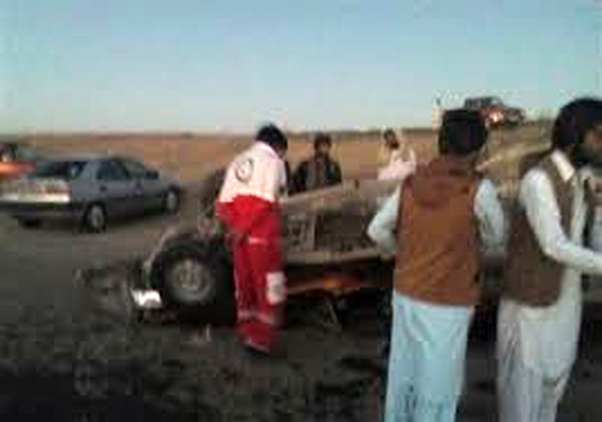 2 کشته و 17 زخمی در تصادف وانت حامل اتباع افغانی