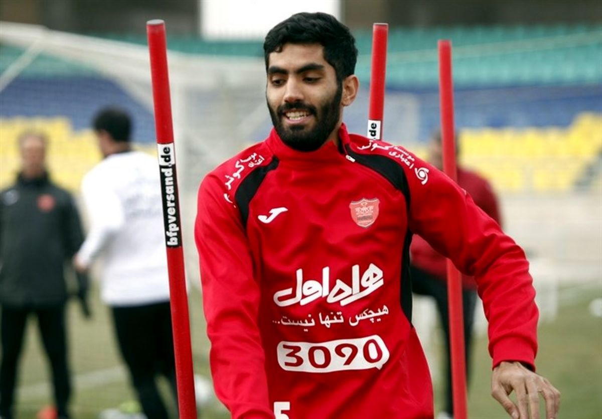 مدافع پرسپولیس از برانکو مرخصی گرفت