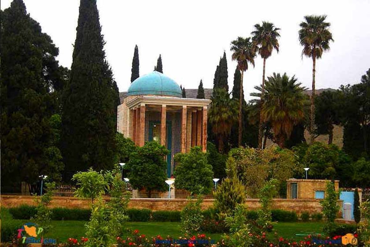 آرامگاه شاعر شیرازی در یک قرن پیش +عکس 