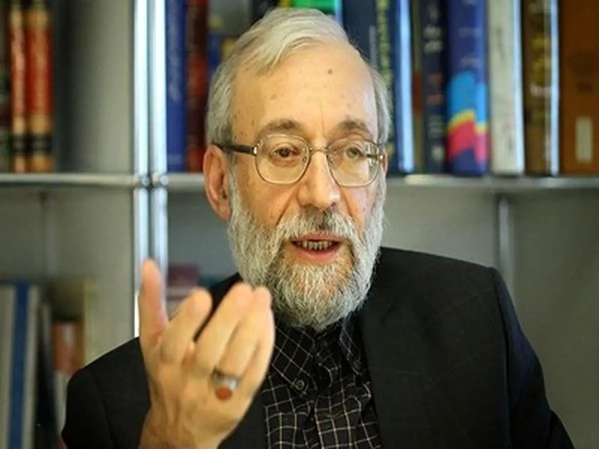 از دیدگاه هاشمی فقط پیرمردان بالای ۶۰ سال می‌توانند انقلابی باشند 