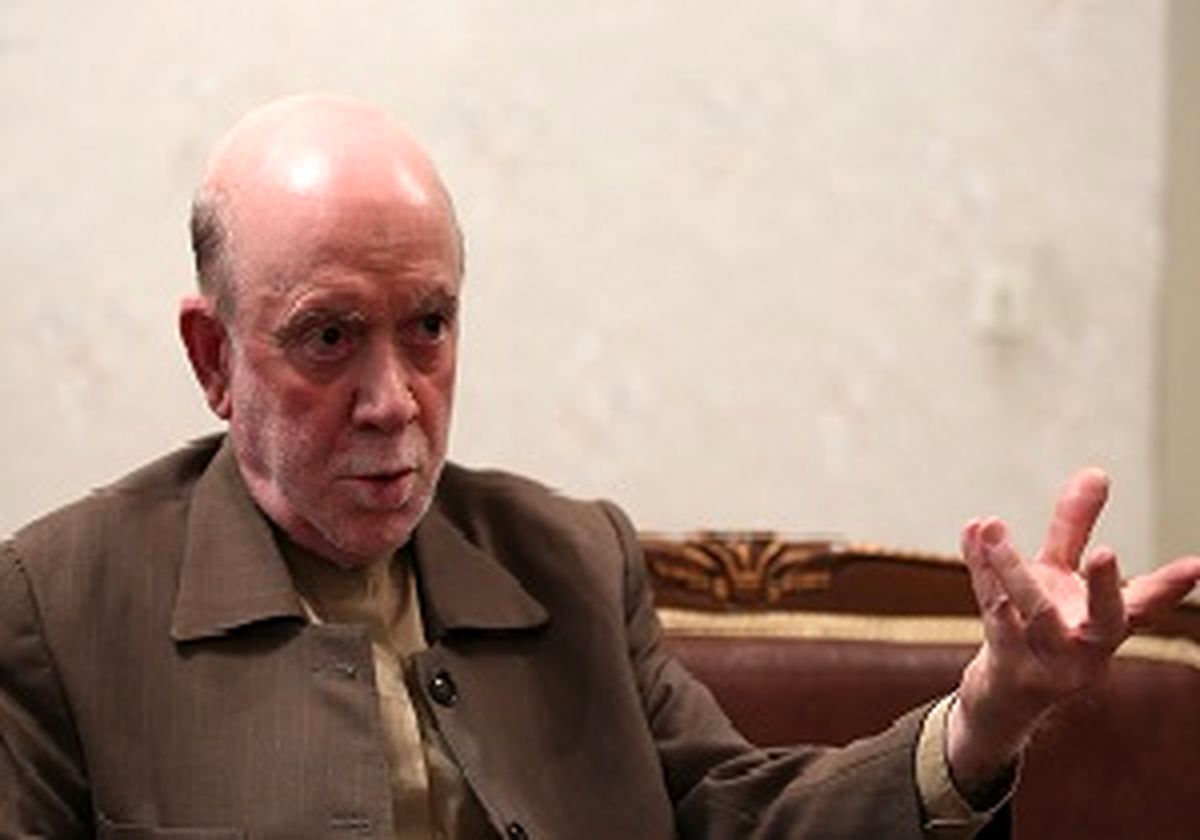 نظر اصولگرایان در مورد احمدی‌نژاد/دولتی‌ها ریاست لاریجانی را ترجیح می‌دهند