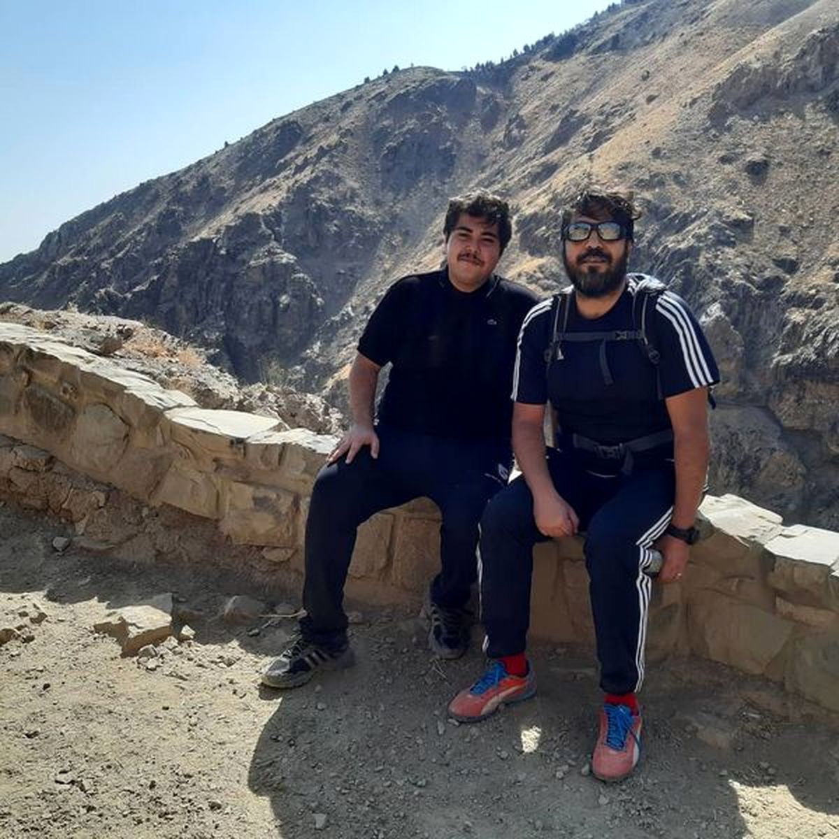 صعود مانی رهنما و دوستش به قله ها + عکس