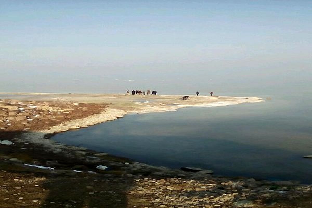 سطح تراز دریاچه ارومیه به ۱۲۷۱ متر و ۲۷ سانتیمتر رسید