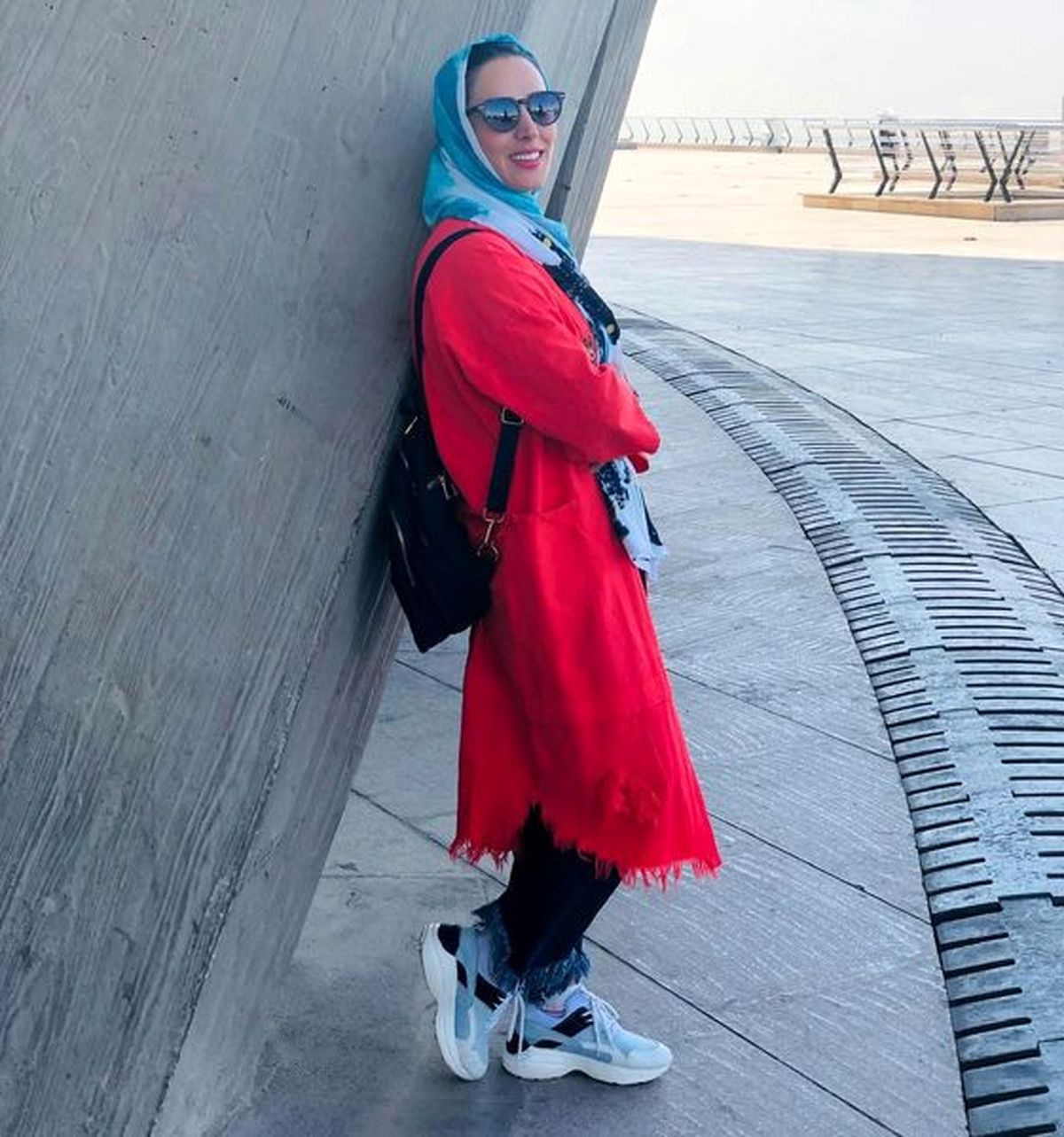 گشت و گذار خانم بازیگر تازه عروس + عکس