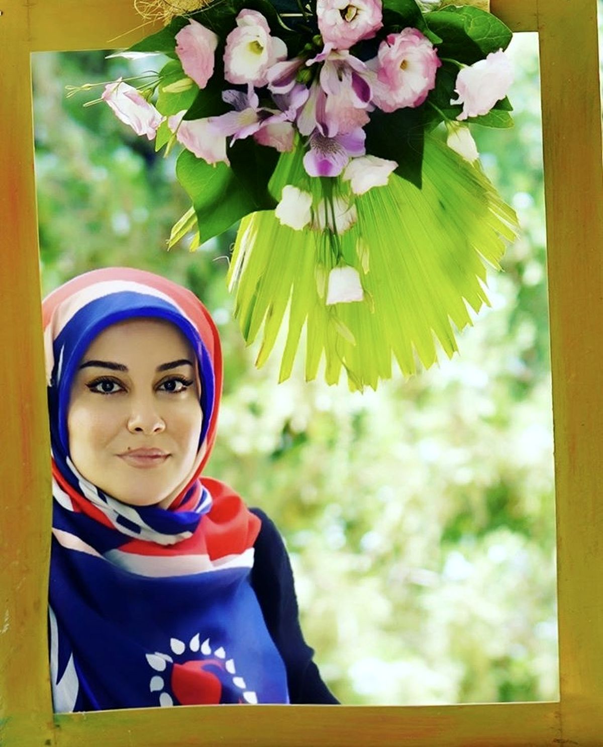 قاب پر گل آشا محرابی + عکس