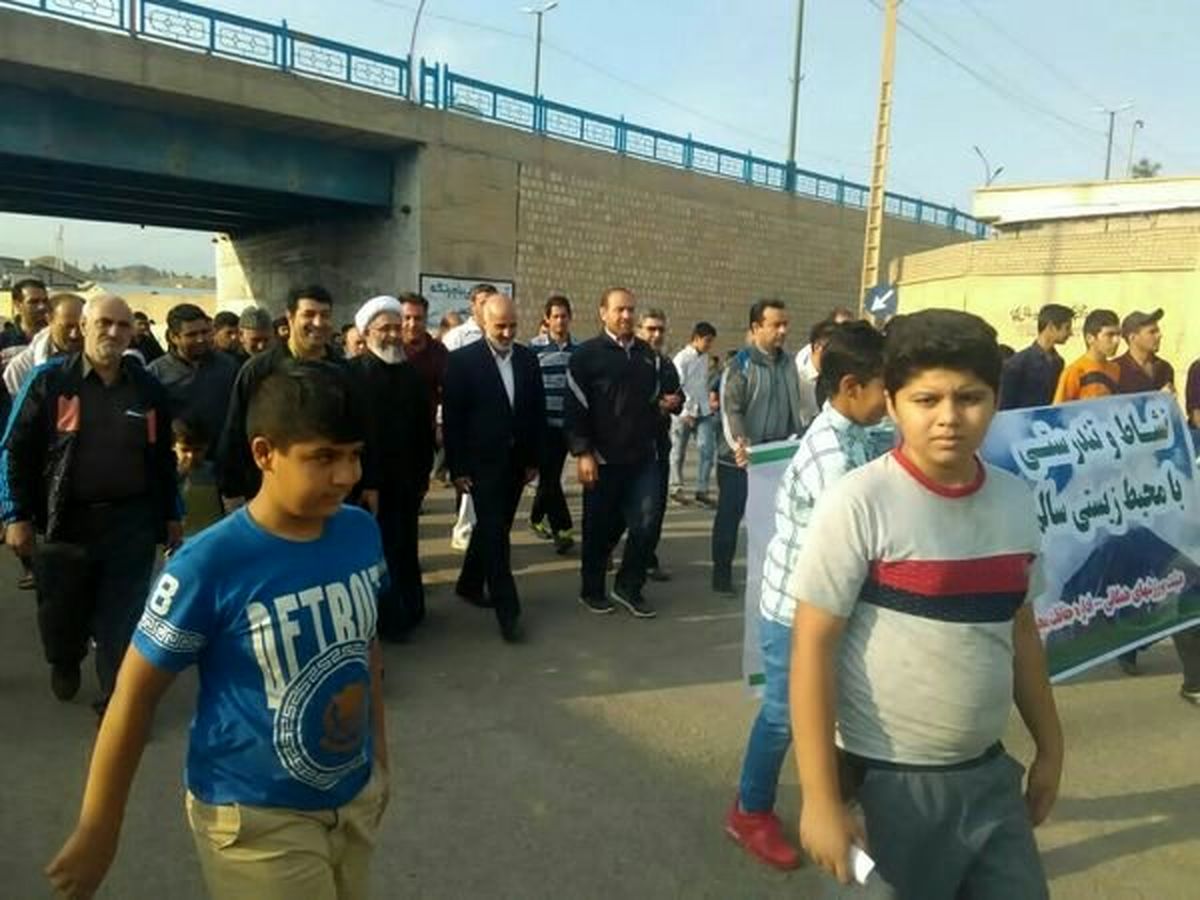 برگزاری همایش پیاده‌روی خانوادگی با شعار محیط زیستی