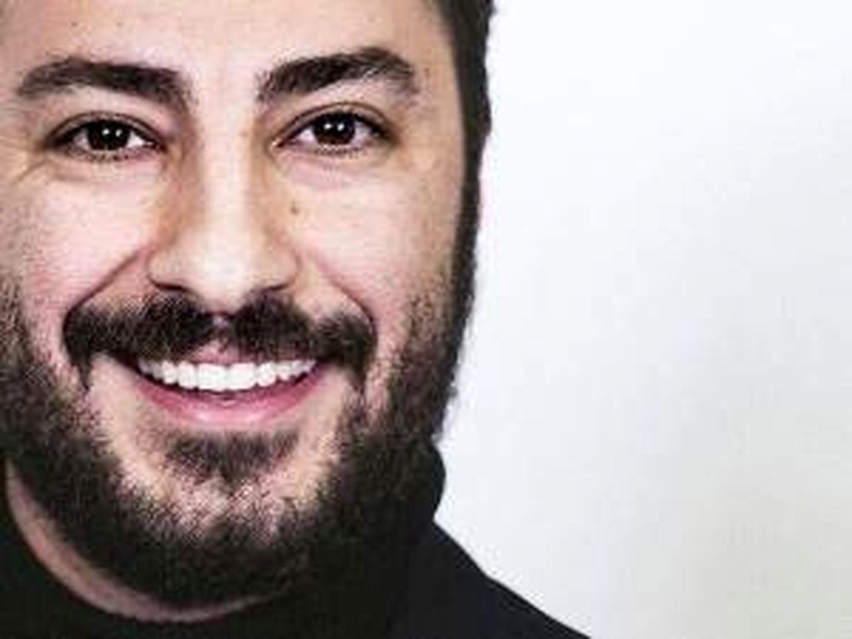 قیافه جدی نوید محمدزاده در نقش جناب سرگرد