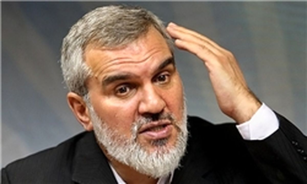 رویانیان: بدون مواجیب در پرسپولیس کار می‌کنم
