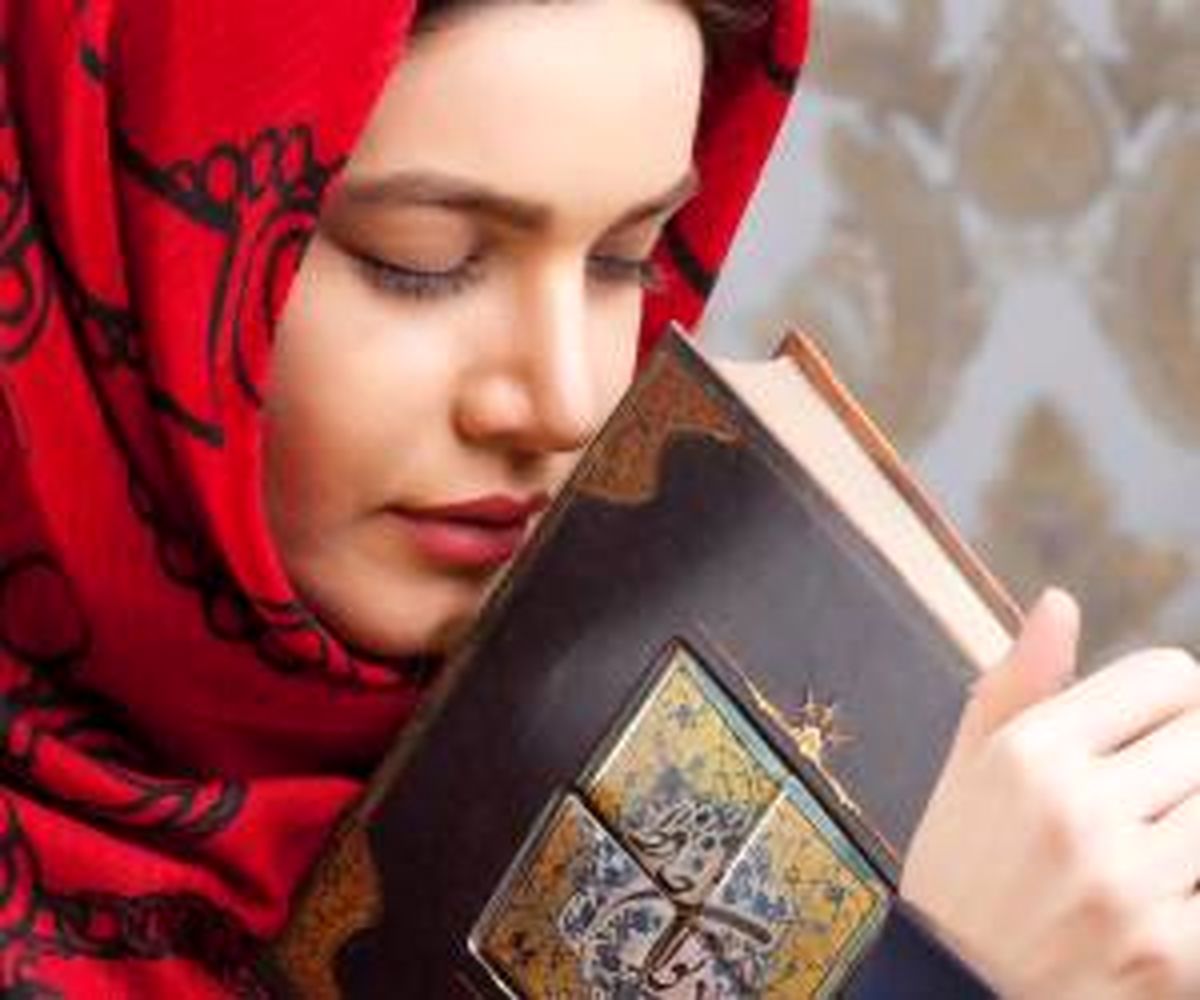 سلبریتی های ایرانی چه کتاب هایی میخوانند؟