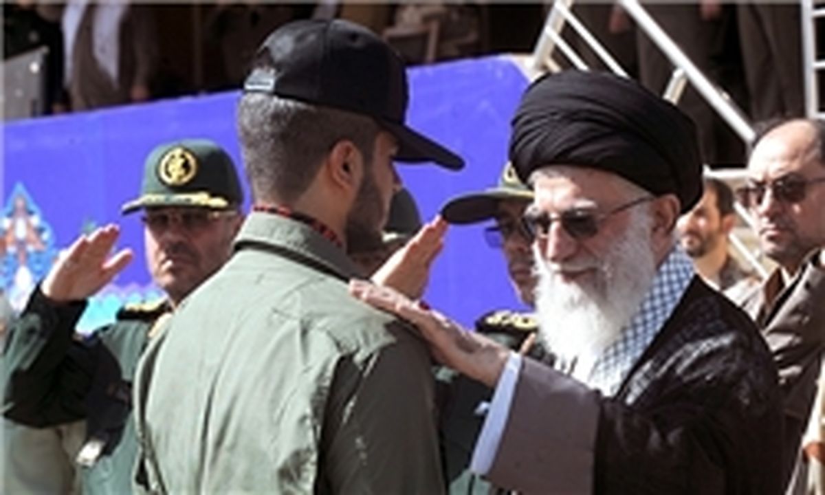 رهبر انقلاب: جوهر ارتش در دوران دفاع مقدس آشکار شد
