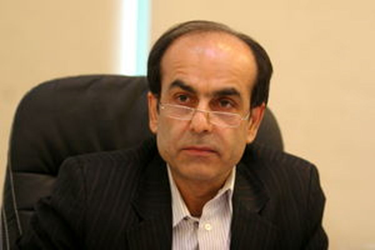  
حذف کارت سوخت به نفع واردکنندگان بنزین و قاچاقچیان 
