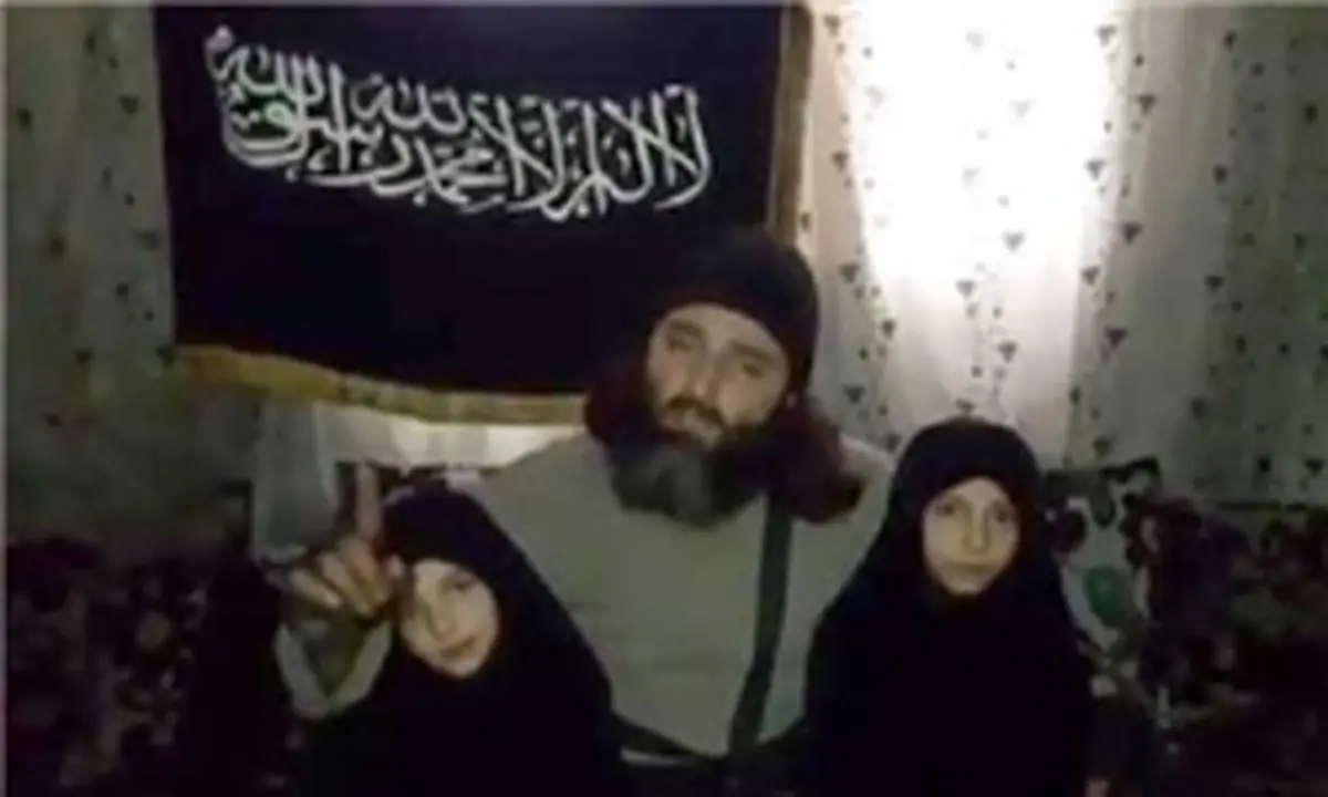 کشته شدن تروریستی که دختر بچه خود را منفجر کرد