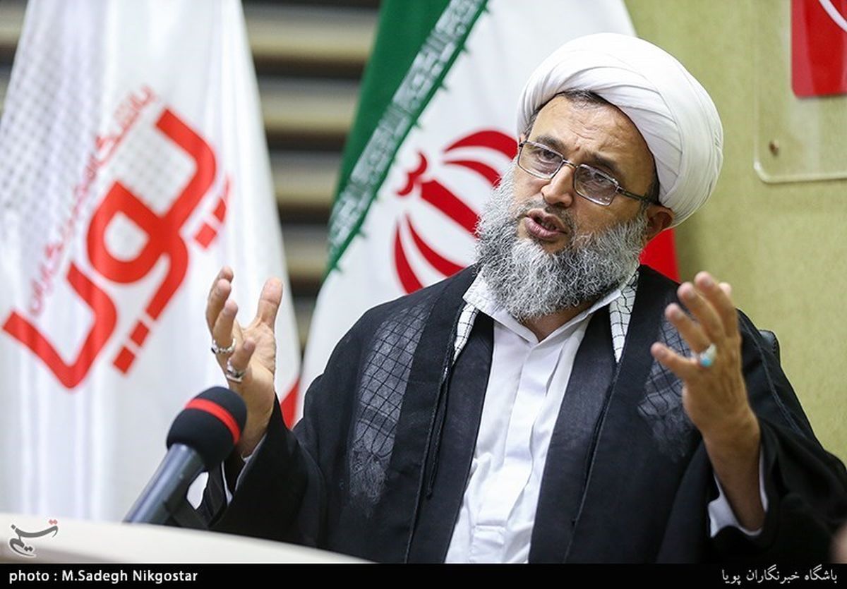 برخی برنامه‌های تلویزیون با تفکر غربی ساخته می‌شود