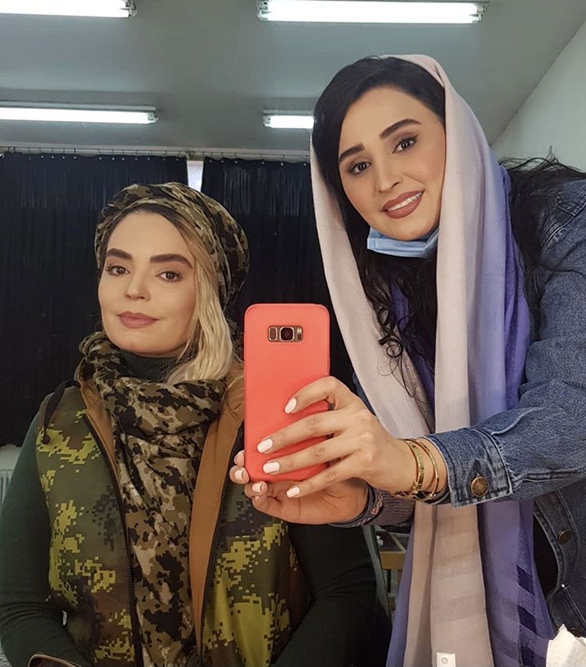 خانمبازیگر در کنار گریمورش + عکس
