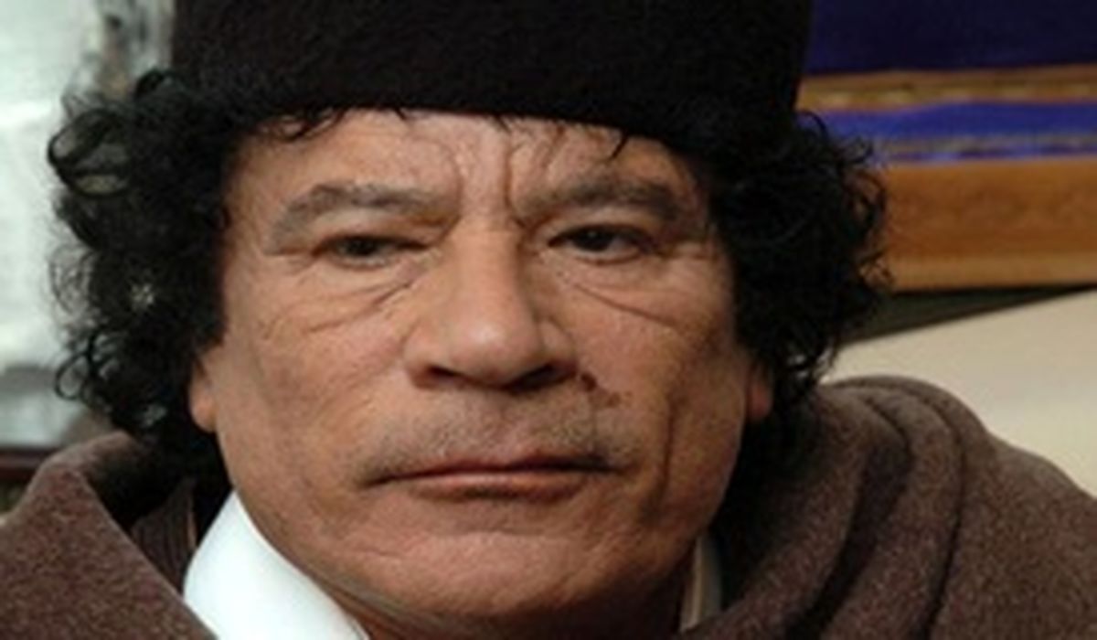 سوءاستفاده جنسی قذافی از یک دختر/عکس