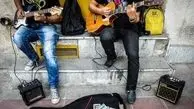 به خاطر مشکل مالی ساز می‌زنم/ کنسرت بی‌پولی در خیابان