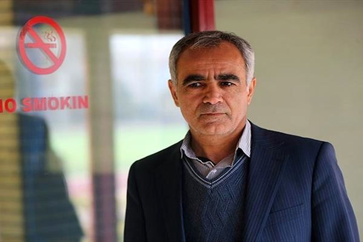 حواسم به حذف ستاره از لوگوی پرسپولیس نبود 