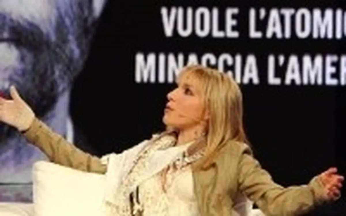 دختر ۲۰ ساله ایتالیایی که عشق ازدواج با احمدی نژاد رادارد! /عکس