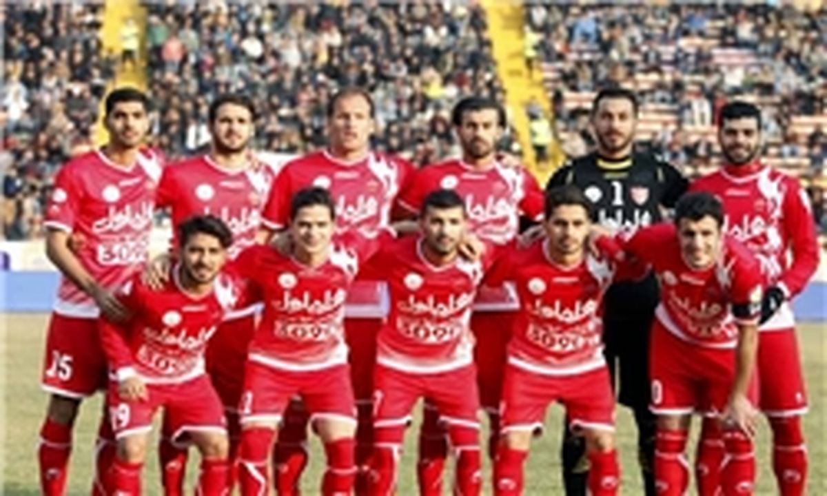 جام در رختکن به پرسپولیسی‌ها داده شد