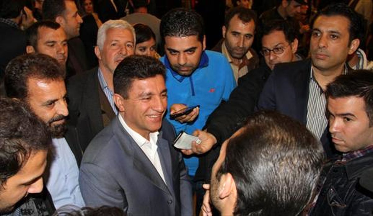 با چشم باز به این بازیکنان بی غیرت بگویید!
