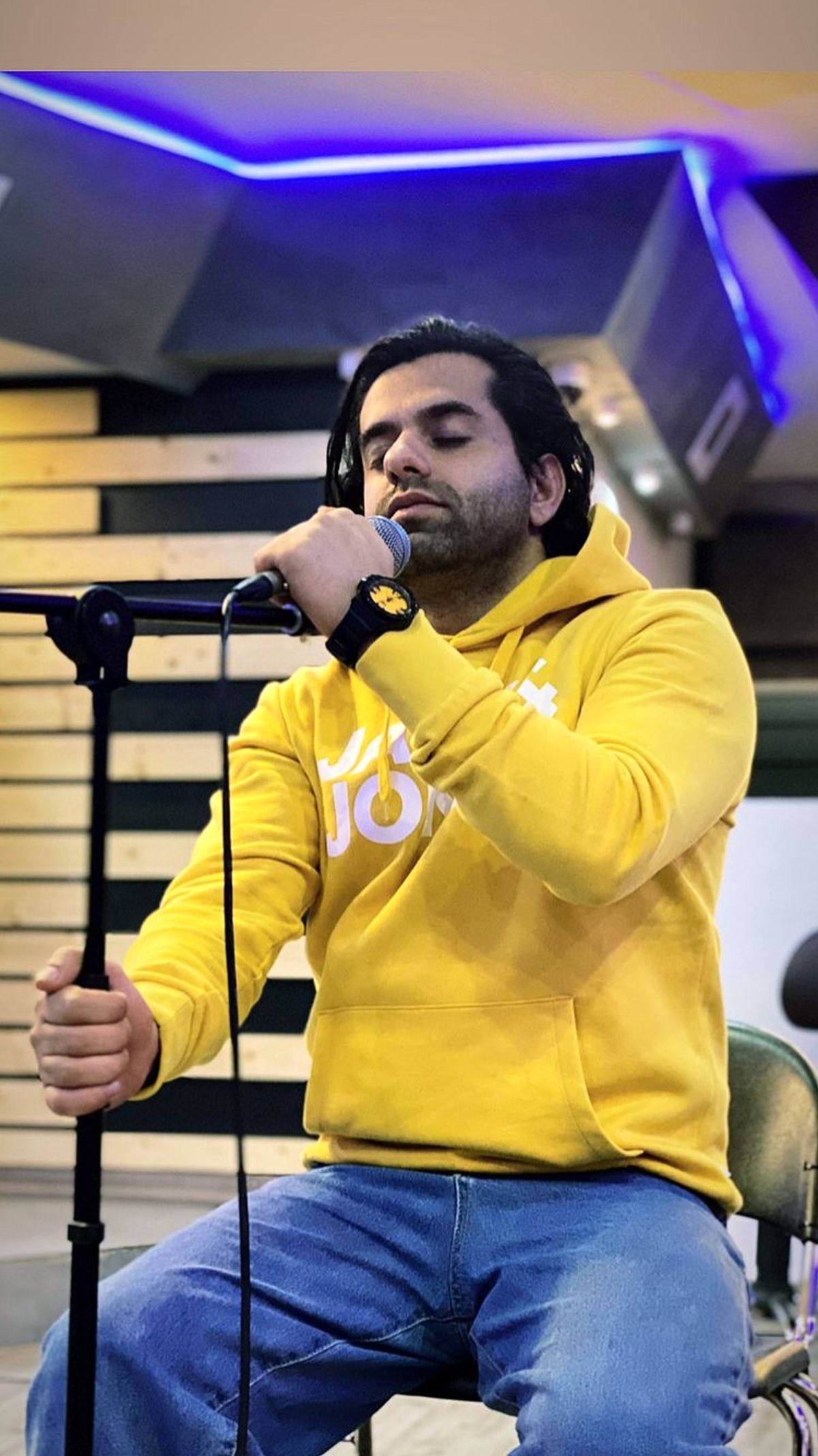 تیپ زرد رضا بهرام + عکس