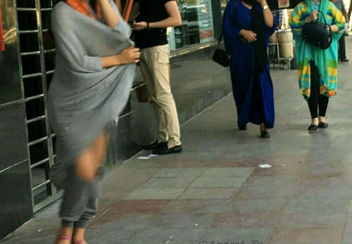 زنان نیمه‌لخت در خیابان‌های تهران 