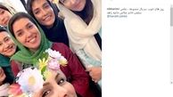 سلفی نیکی کریمی با بازیگران زن پشت صحنه یک سریال تازه/ عکس