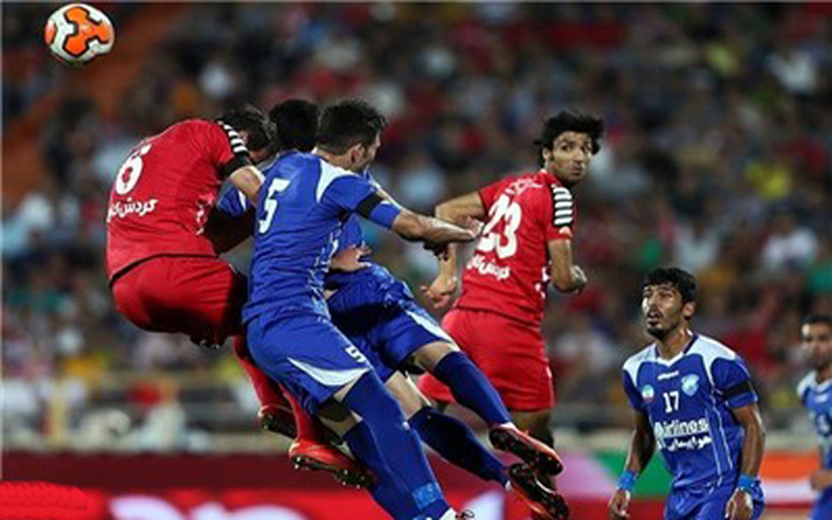 گسترش فولاد و پرسپولیس نیمه ی اول یک بازی سرد را گذراندند!