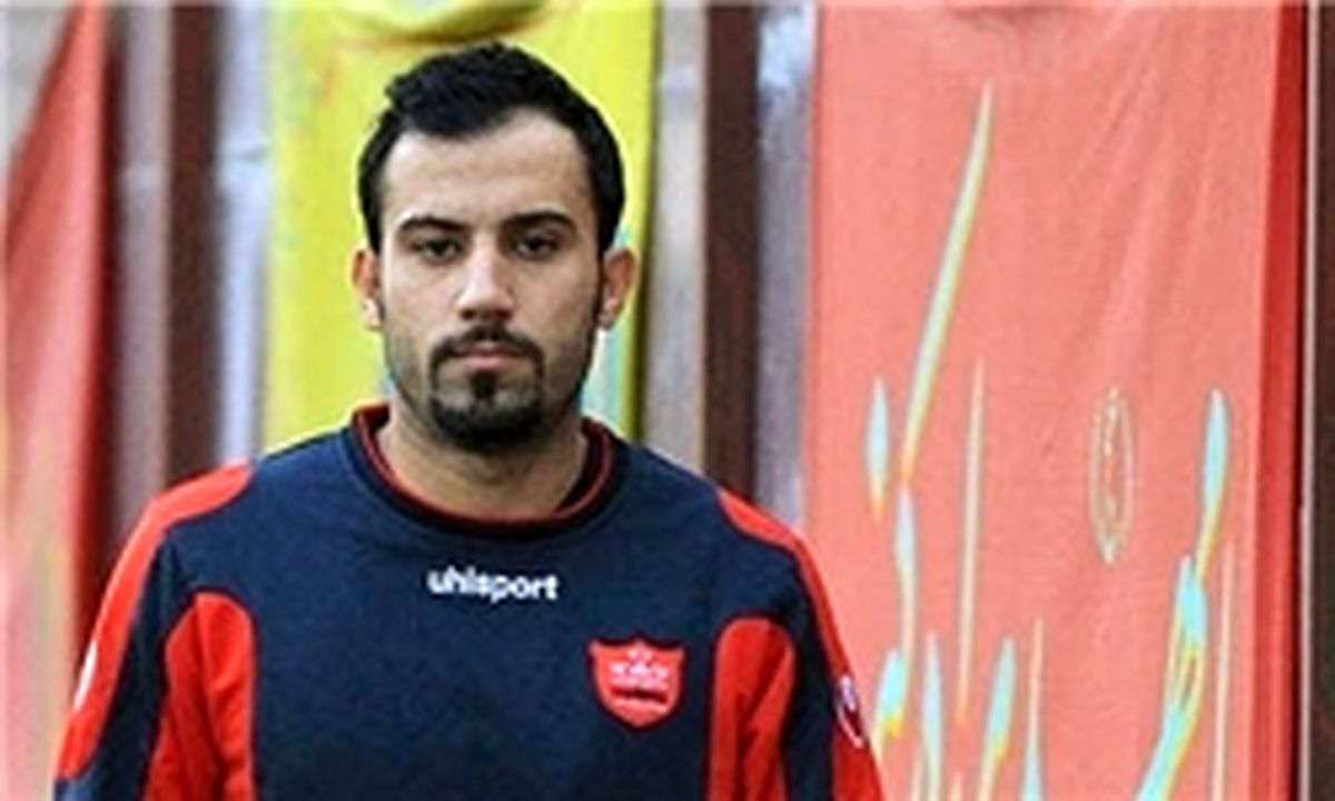 از استقلال چک نگرفتم و قراردادی امضا نکردم