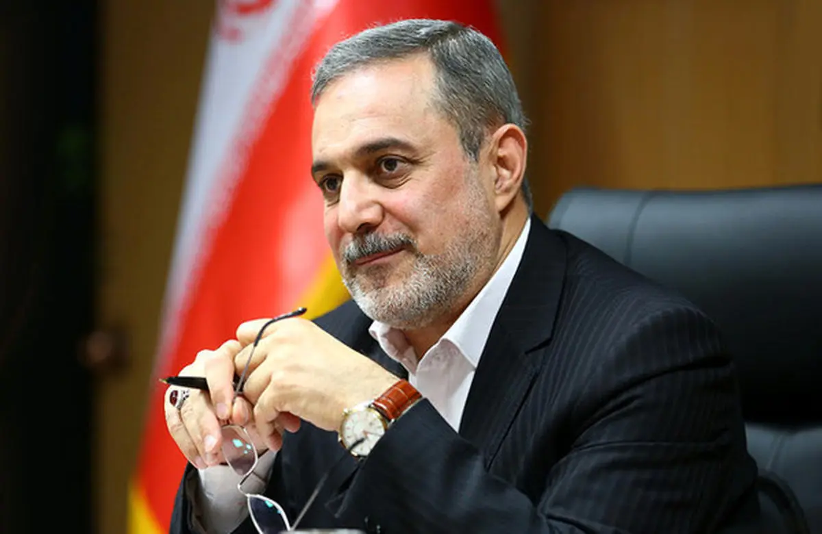 بازدید وزیر آموزش و پرورش از نمایشگاه جاذبه‌های گردشگری تکاب