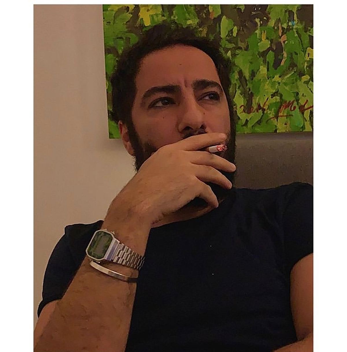 سیگار کشیدن نوید محمدزاده + عکس