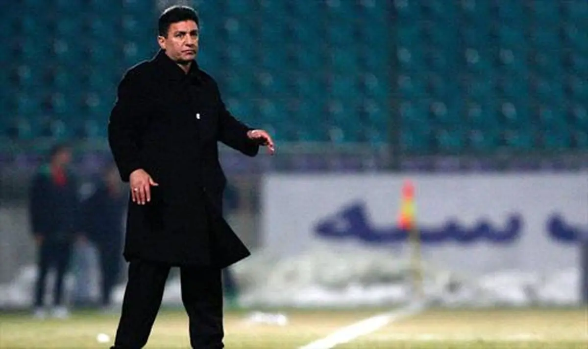 قلعه نویی به فردوسی پور حمله کرد!