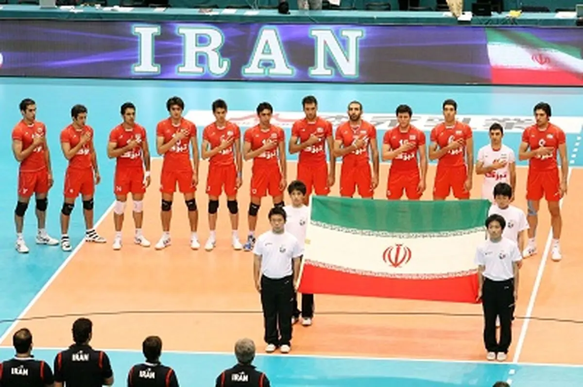 سنگ بزرگ فدراسیون پیش پای مربیان بزرگ والیبال جهان