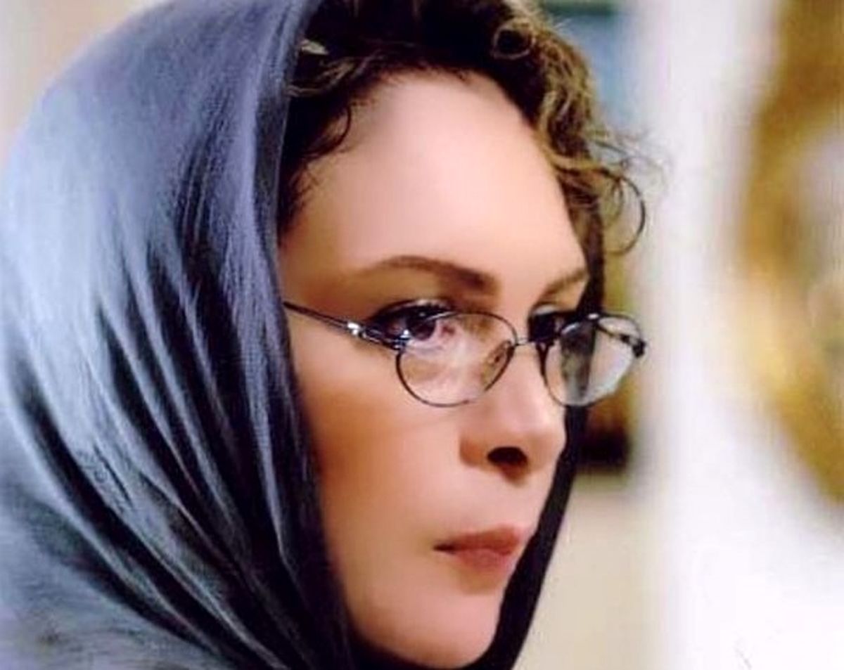 عکس خانم معلمی افسانه بایگان