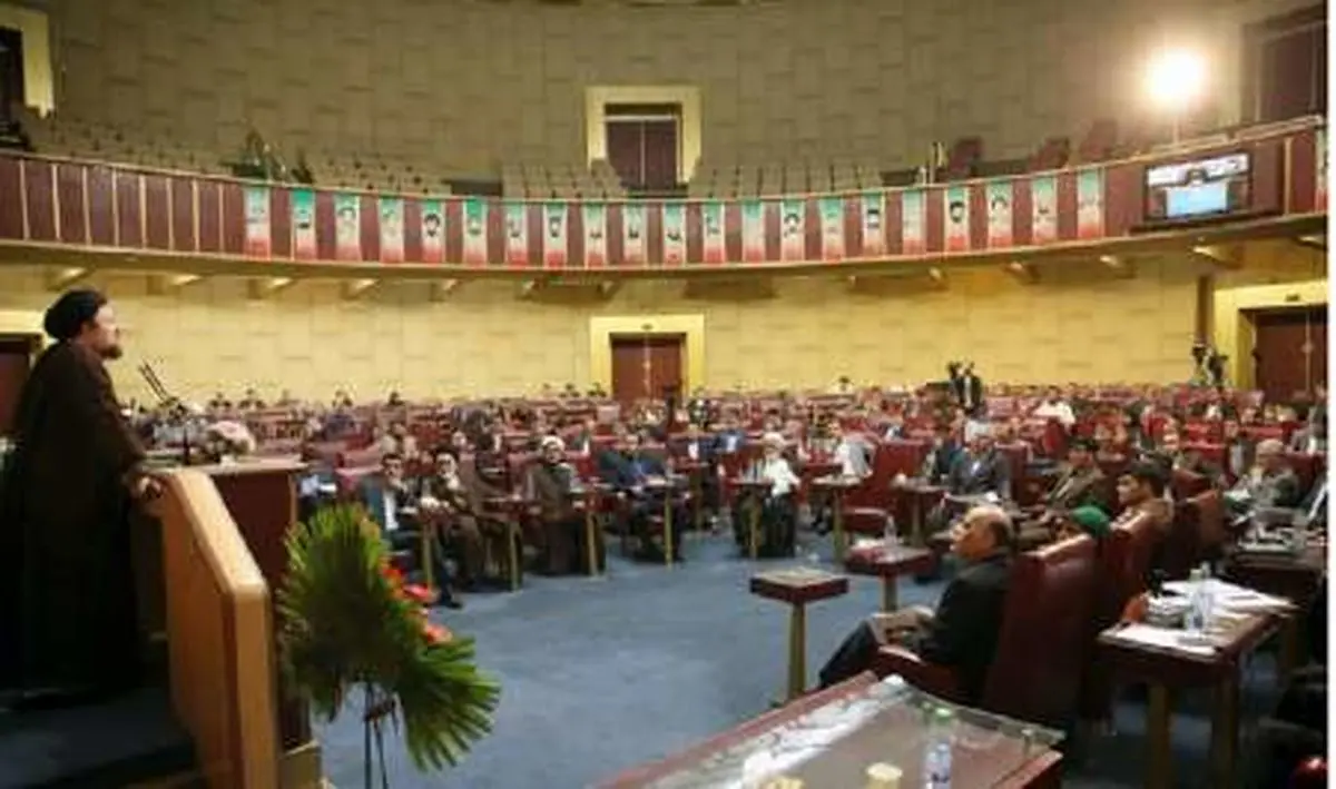 سید حسن خمینی: گر مردم باشند کسی توان ضربه زدن به جمهوری اسلامی را ندارد