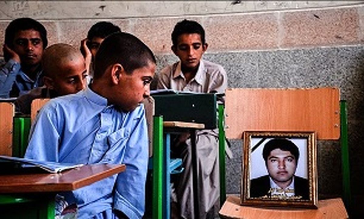 فداکاری معلم خاشی به فراموشی سپرده شد 
