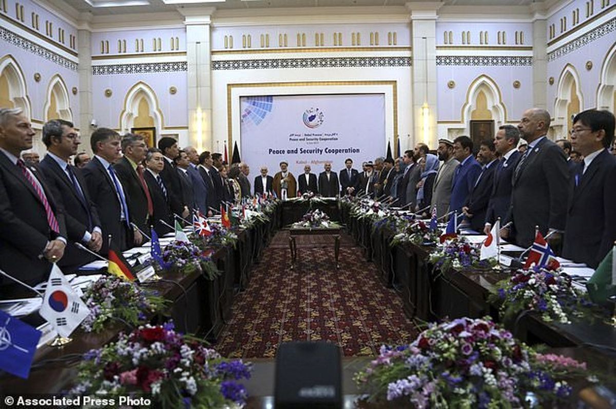 افغانستان آماده گفت‌وگوی بدون پیش‌شرط با طالبان هستیم/ طالبان هم اعلام 
آمادگی کرد