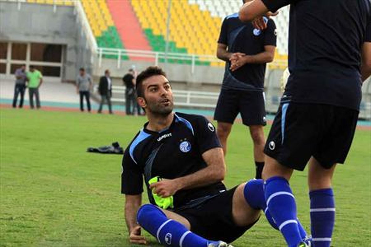 پولم را ندهند تمام کارهایشان را لو می‌دهم!