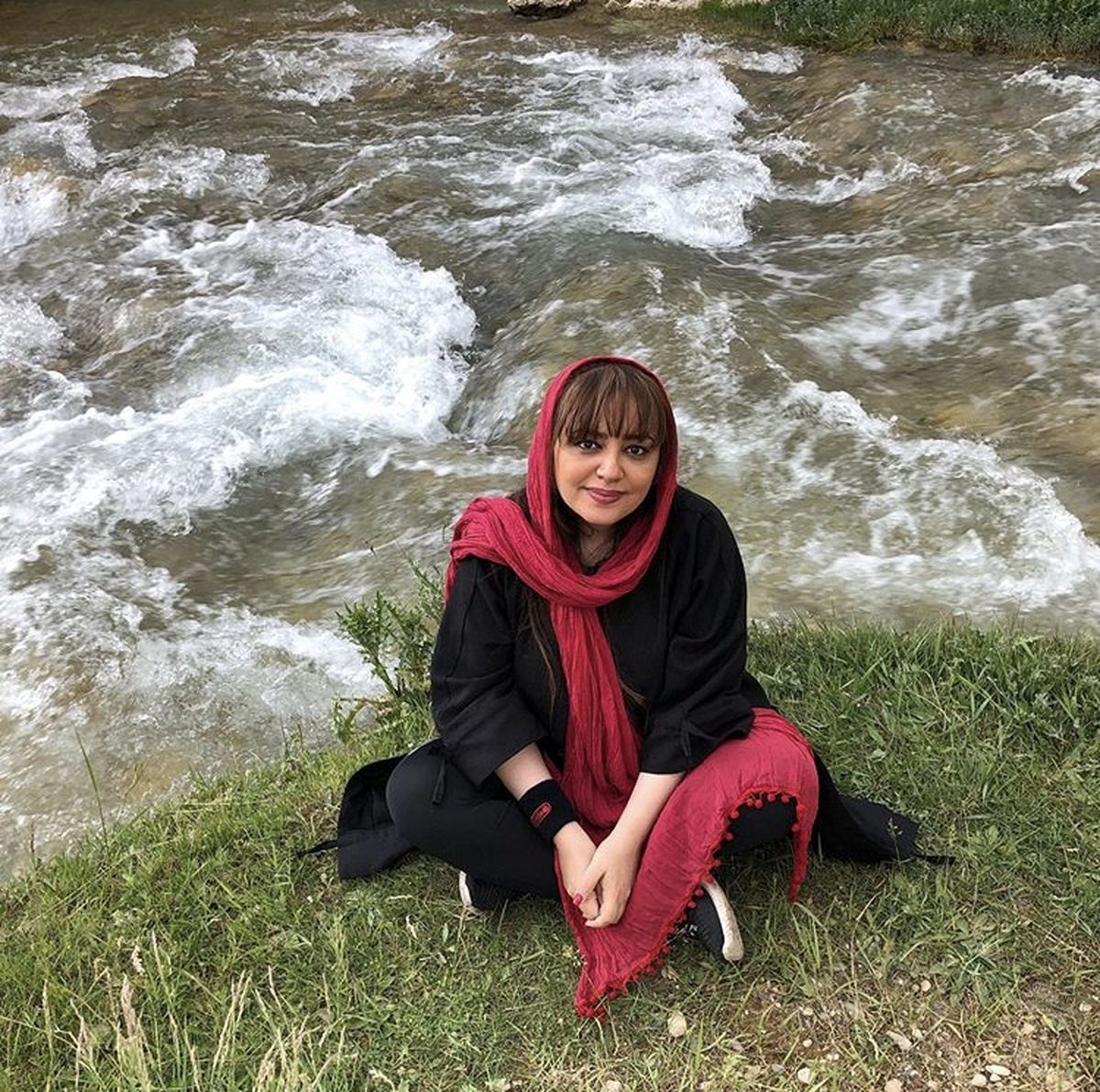 خانمبازیگر لب آب + عکس